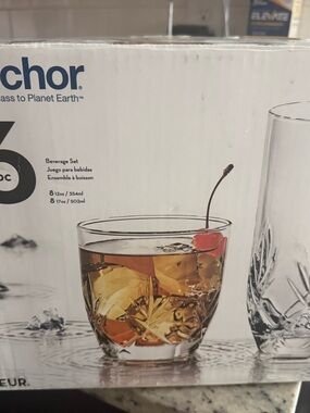Anchor Hocking Clear Crystal Glasses with Cocktail Accent